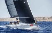 El "Mamma Aiuto" se estrena en lo alto de la tabla en la categoría Rías Baixas IRC 1.